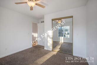 1304 Jack Pine Way in Kalamazoo, MI - Building Photo - Building Photo