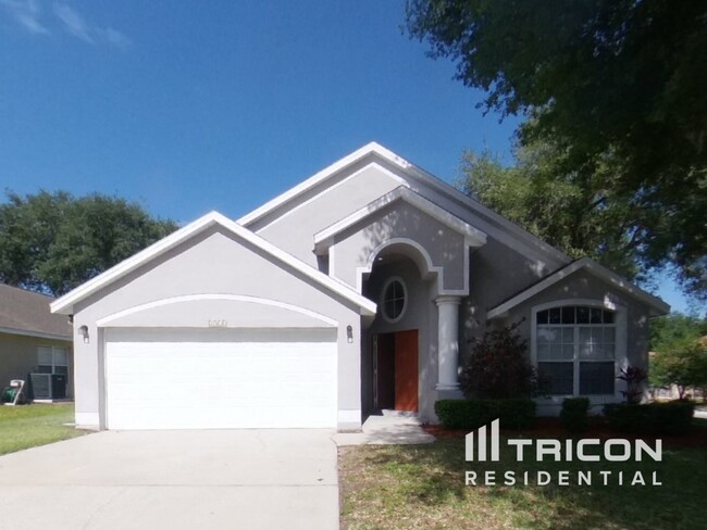 property at 2512 Meadow Oaks Loop