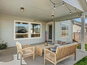 710 Brampton Dr in Caldwell, ID - Foto de edificio - Building Photo