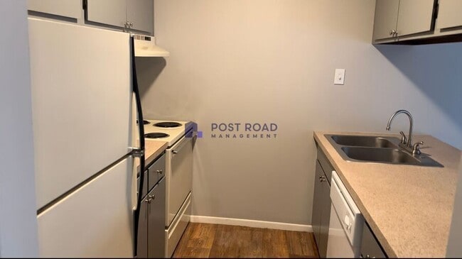 property at 585 W 27th St S