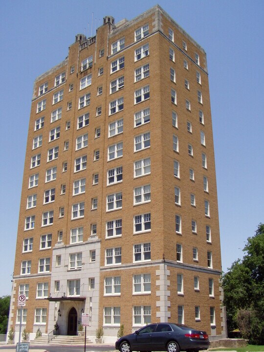 Forest Park Apartments in Fort Worth, TX - Building Photo