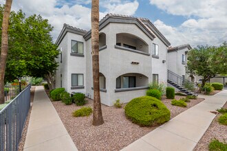 Bayside in Phoenix, AZ - Foto de edificio - Building Photo