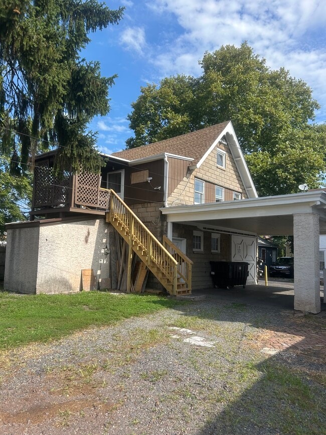property at 263 N York St