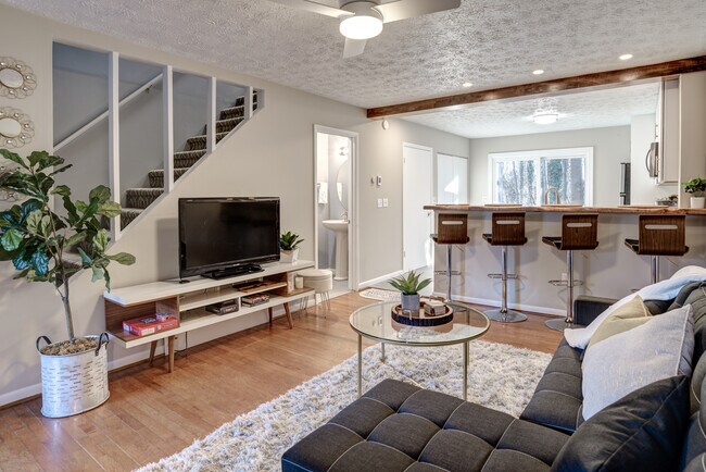 203 Buck Cove Terrace in Asheville, NC - Building Photo - Building Photo