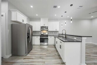 784 Enterprise St in Houston, TX - Building Photo - Building Photo