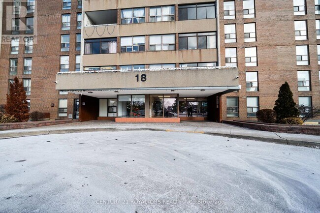 18 Knightsbridge Rd in Brampton, ON - Building Photo - Building Photo