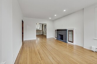 4432 N California Ave, Unit Duplex in Chicago, IL - Building Photo - Building Photo