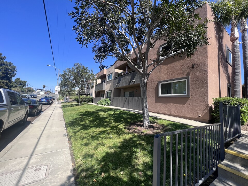 Villa Pacific Apartments in Oceanside, CA - Foto de edificio