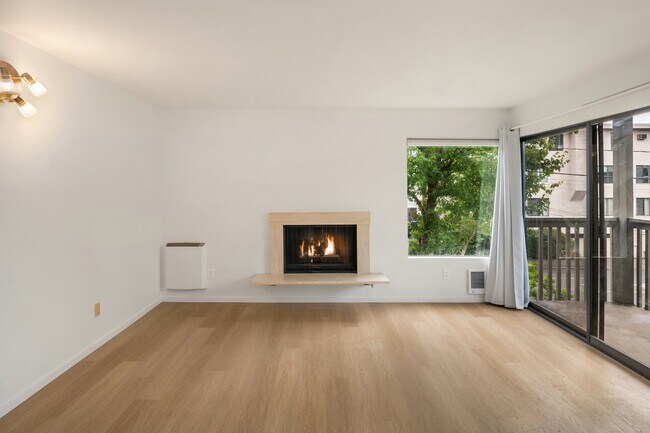4911 Fremont Ave N in Seattle, WA - Building Photo - Building Photo