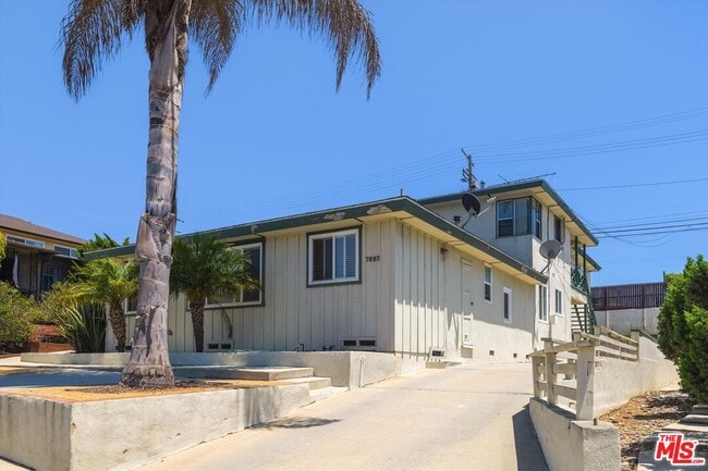 property at 7852 Flight Los Angeles Ca