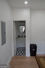 1696 S Gordon St SW in Atlanta, GA - Building Photo - Building Photo