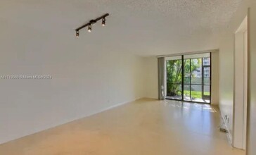 1232 S Military Trl, Unit 1914 in Deerfield Beach, FL - Building Photo - Building Photo