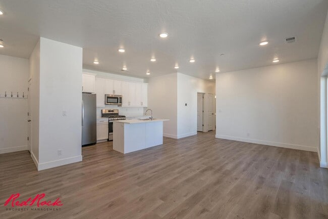 property at 5801 S Garnet Dr