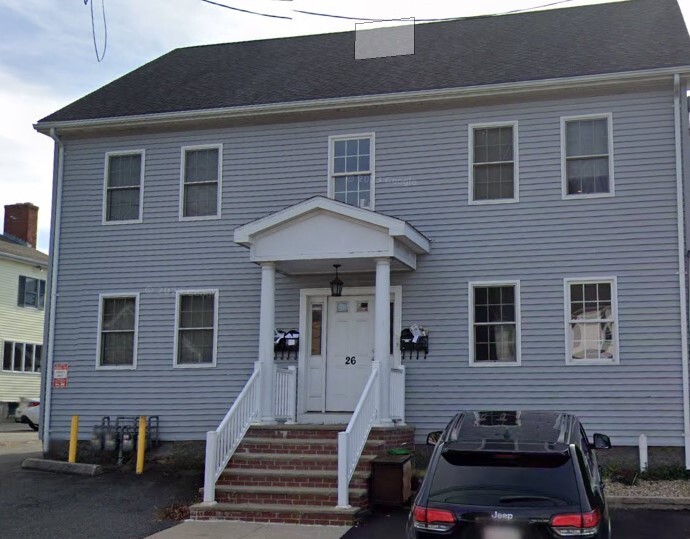 26 Salem St in Wakefield, MA - Building Photo