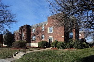 Forest Village in Philadelphia, PA - Building Photo