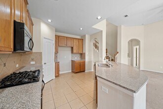 20311 Towering Cypress Dr in Cypress, TX - Foto de edificio - Building Photo
