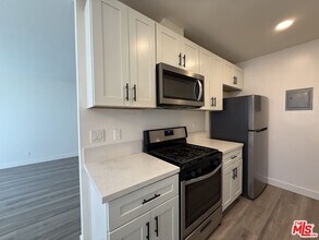 3707 S Canfield Ave in Los Angeles, CA - Building Photo - Building Photo