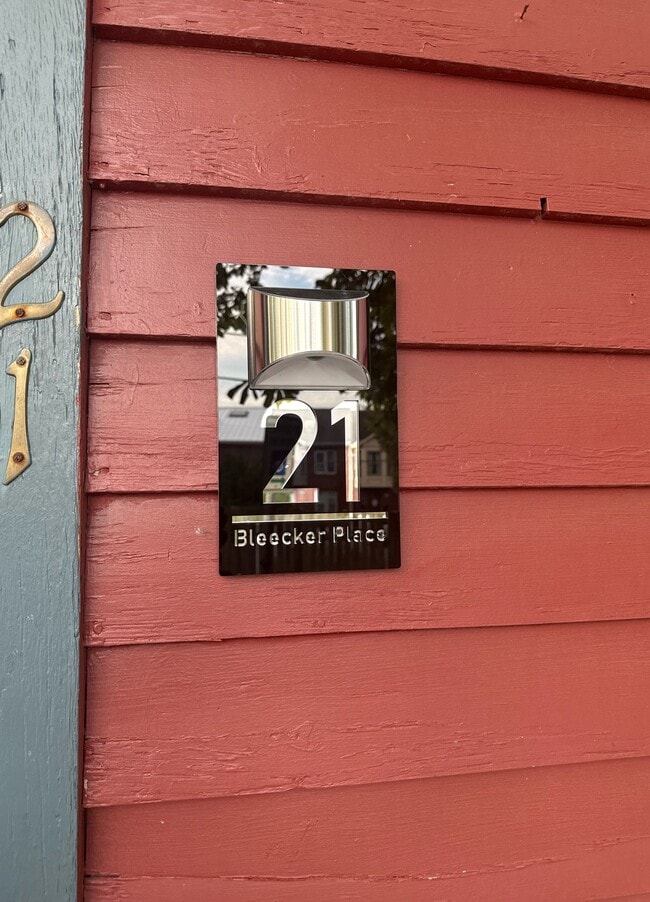 property at 21 Bleecker Pl