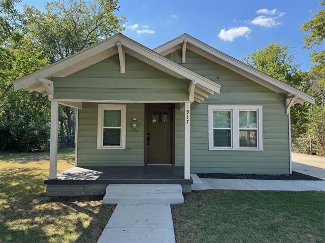 917 Anna St in Denton, TX - Building Photo