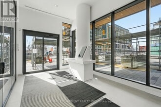 2075 Lakeshore Rd. in Burlington, ON - Building Photo - Building Photo