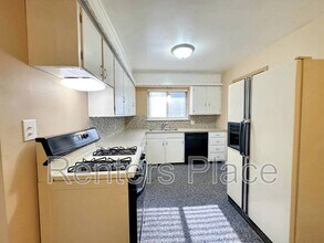 2407 S Olympia Ave in Tulsa, OK - Building Photo - Building Photo