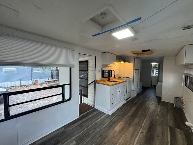 3000 Clarcona Rd in Apopka, FL - Building Photo - Building Photo