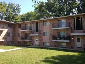 Apartments of Oakland Rd