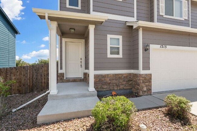 1215 Livingston Ave in Colorado Springs, CO - Building Photo - Building Photo