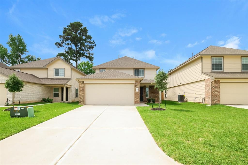 131 Cooper Creek Ln in Willis, TX - Foto de edificio