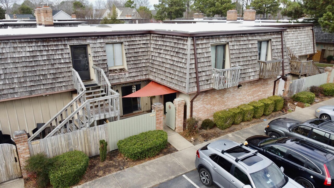 109 Saw Grass Bend in Virginia Beach, VA - Building Photo