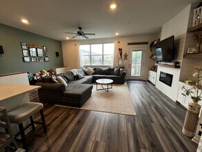 3211 Trillium Cir in Rolling Meadows, IL - Building Photo - Building Photo