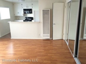 15286 Sutton St in Los Angeles, CA - Building Photo - Building Photo