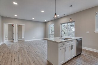 Brand New Luxury Apartments in Philadelphia, PA - Foto de edificio - Interior Photo