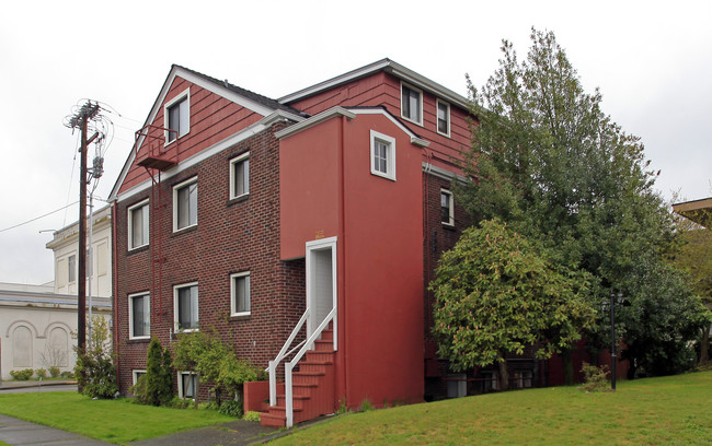 Roda Apartments in Everett, WA - Foto de edificio - Building Photo