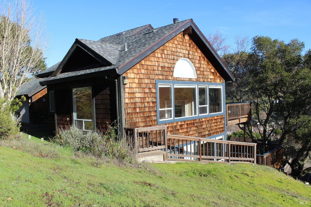 6 River Oak Ct in San Rafael, CA - Building Photo