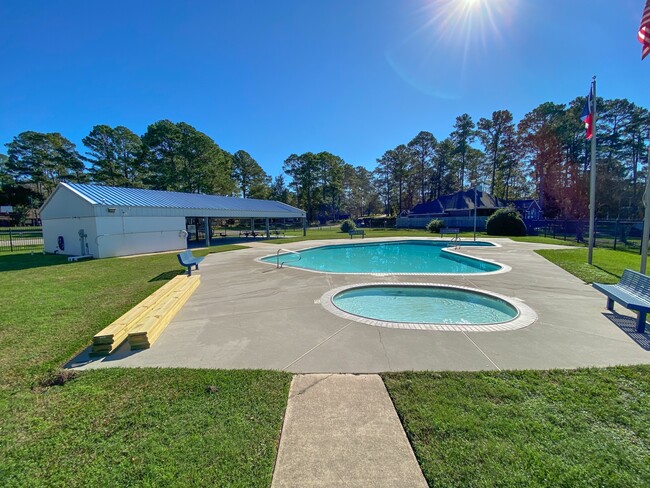 13409 W Summerchase Cir in Willis, TX - Building Photo - Building Photo