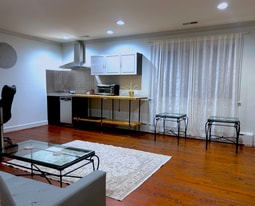 10217 Cedar Pond Dr in Vienna, VA - Building Photo