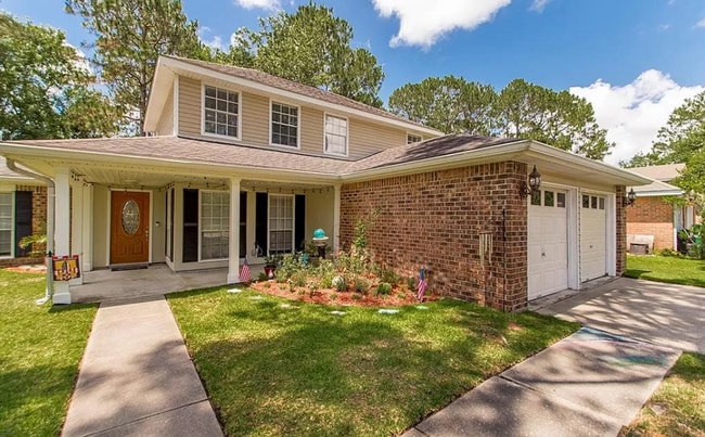 property at 105 Larchwood Dr