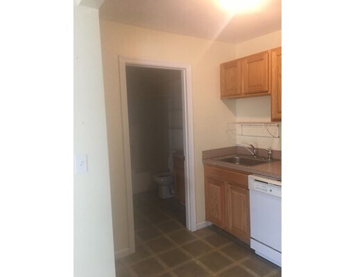 58 Kent St-Unit -1 in Quincy, MA - Building Photo - Building Photo