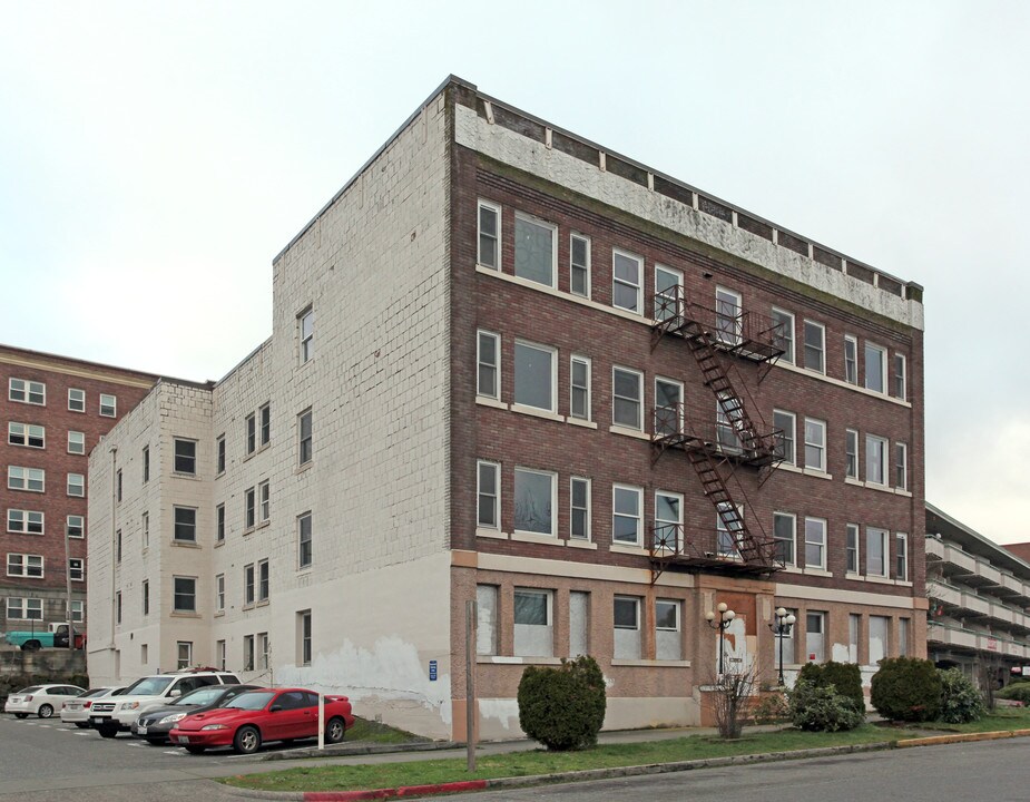 Baywatch Apartments in Tacoma, WA - Building Photo