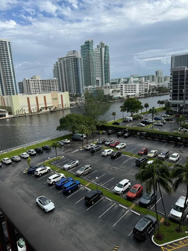 property at 800 Parkview Dr