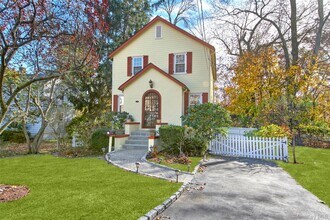 17 Haven Ave in Rye, NY - Building Photo - Building Photo
