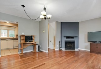 571 Seyton Dr in Ottawa, ON - Building Photo - Building Photo