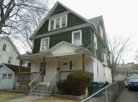 14 Kenwood Ave in Rochester, NY - Building Photo