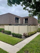 7507 75th Way in West Palm Beach, FL - Building Photo