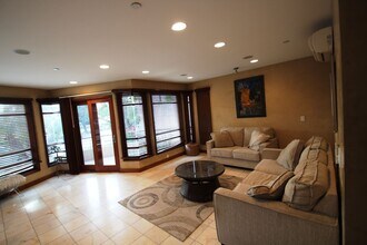 5431 La Jolla Blvd-Unit -Unit A in San Diego, CA - Building Photo - Building Photo