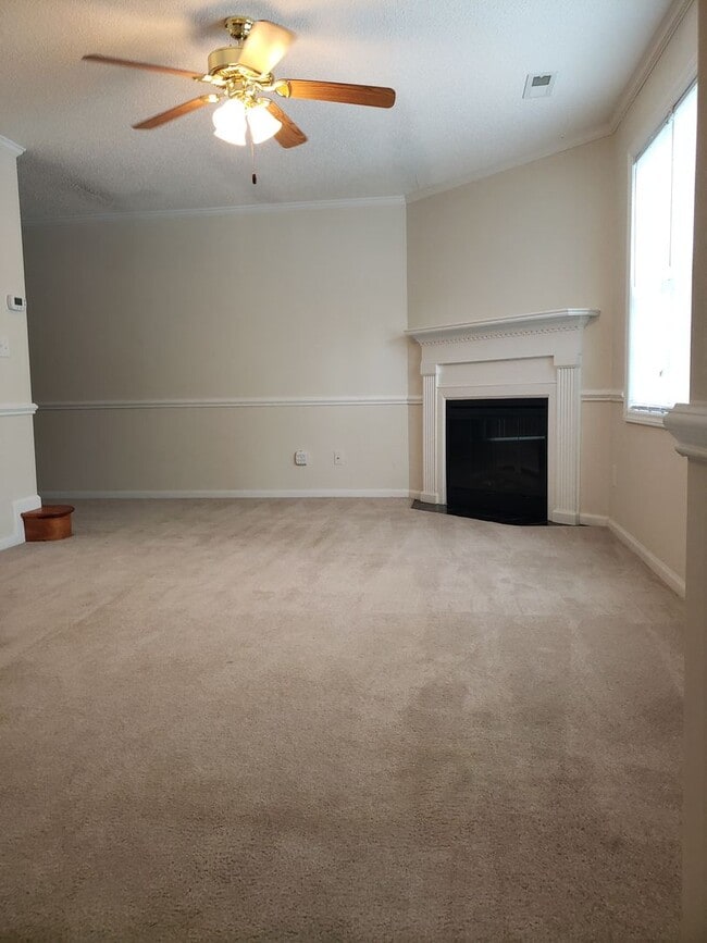 860 Spring Forest Rd in Greenville, NC - Building Photo - Building Photo