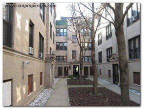 619 Melrose-Unit -C2 in Chicago, IL - Foto de edificio - Building Photo