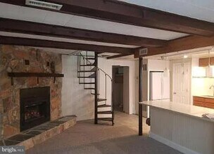 230 High St E in Glassboro, NJ - Building Photo - Building Photo