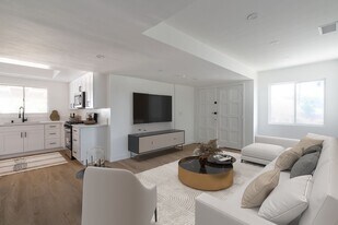 6702 Saranac St in San Diego, CA - Building Photo